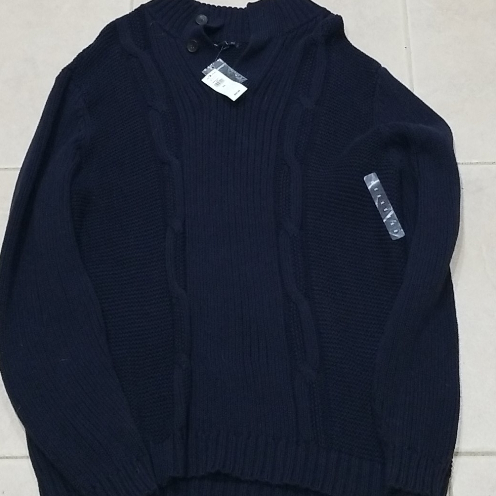 Gap sweater brand new